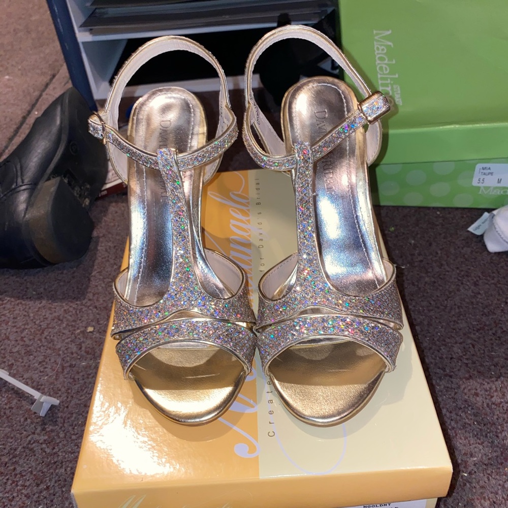 NEVER WORN: beautiful glitter heels